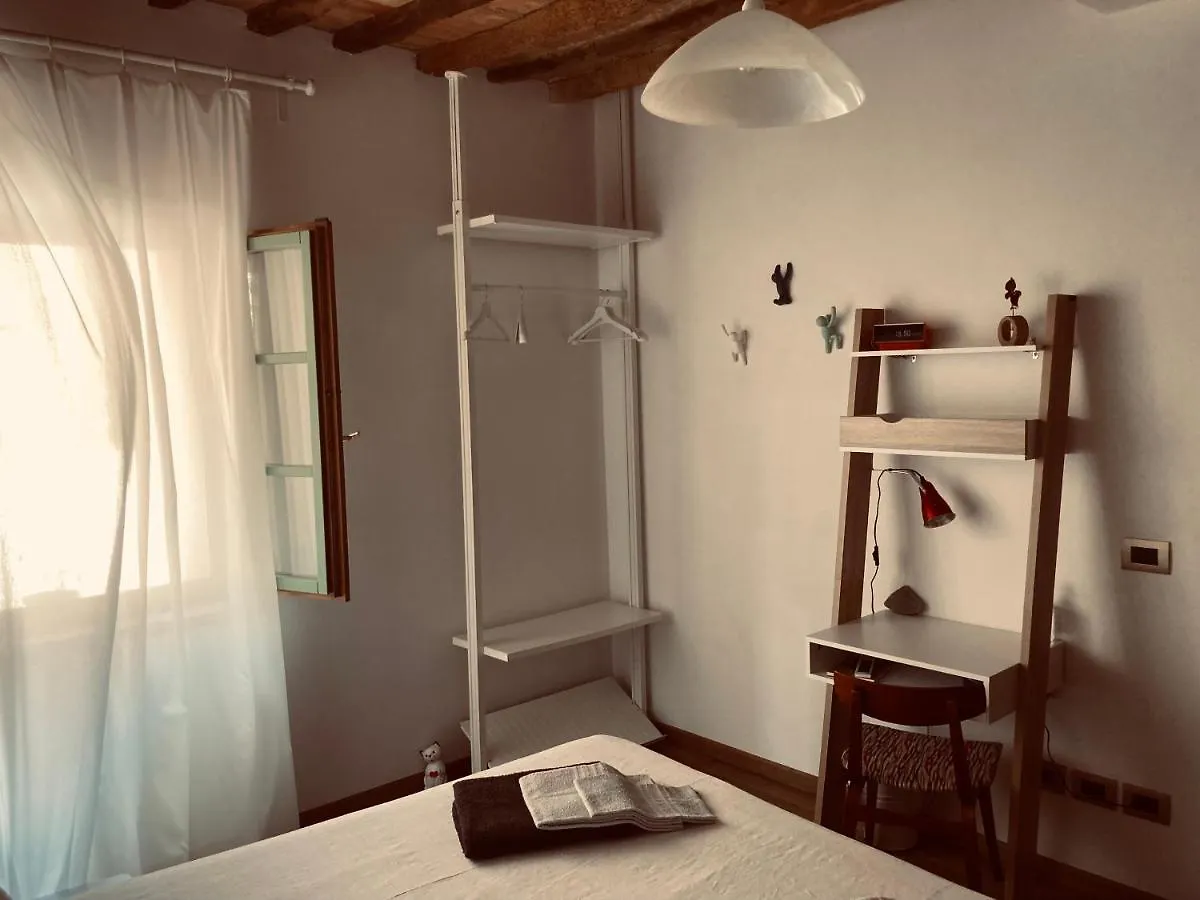 Bed and Breakfast Truffle'N'Bed San Giovanni dʼAsso 0*,